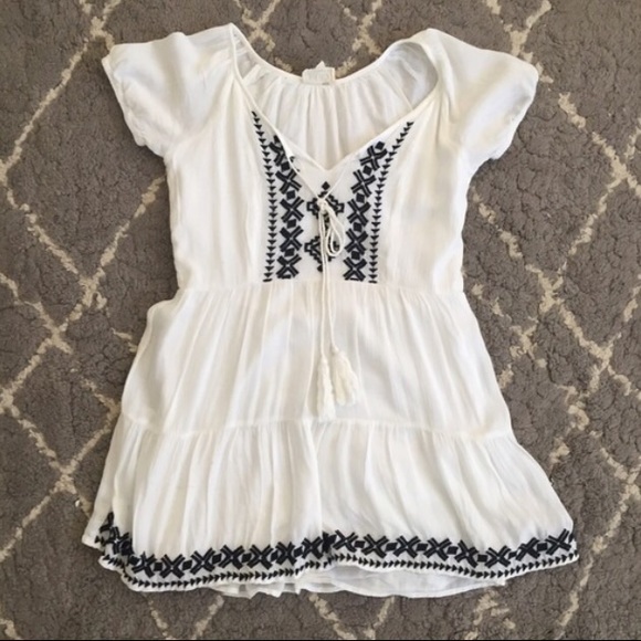 La Hearts Short Sleeve Embroidered Babydoll Dress - Picture 2 of 3