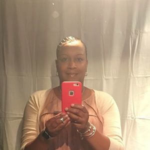 Meet your Posher, Joyce