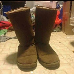 Bearpaw boots