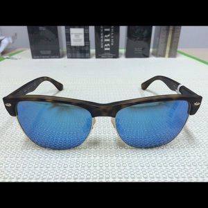 Raybans sunglasses