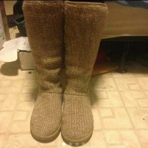 Knit boots
