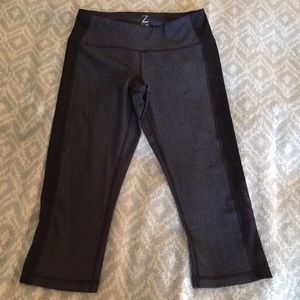 NWOT Zella Workout Crops