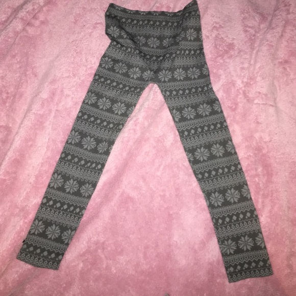grey winter print leggings