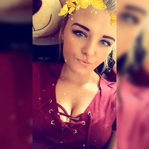 Meet your Posher, Brittney