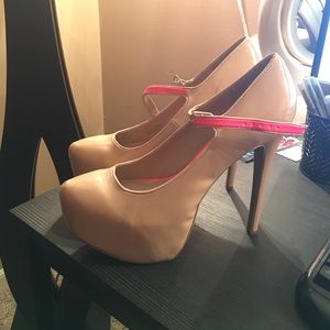 Louboutin inspired pump!