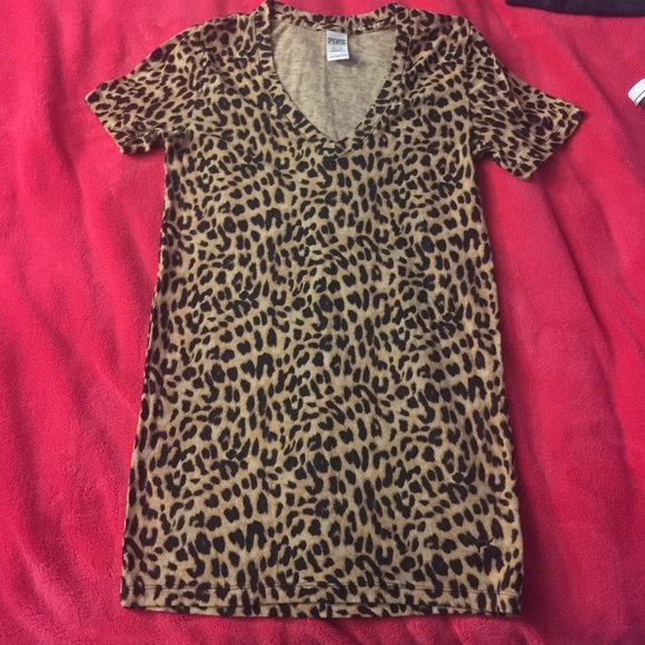 Victoria's Secret Pink v-neck cheetah t-shirt