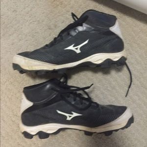 softball cleats