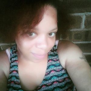 Meet your Posher, Latoya