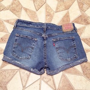 🌷Levi's Shorts🌷