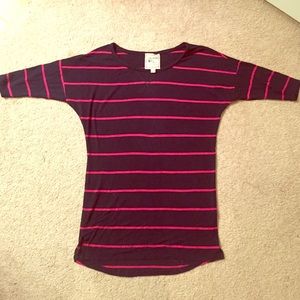blue and pink stripped fitted quarter sleeve shirt
