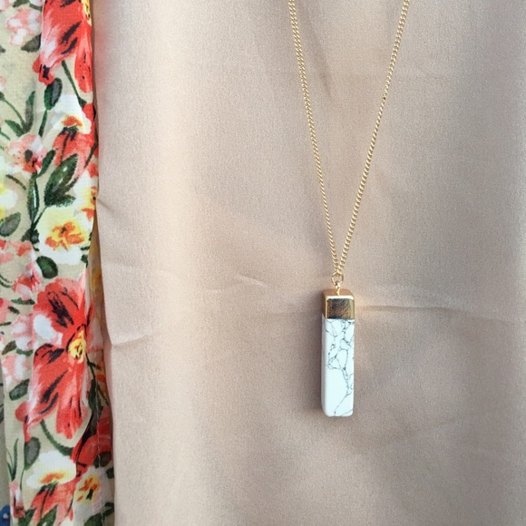 Faux Carrara Marble Pendent Necklace