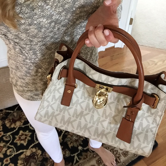 Micheal kors purse