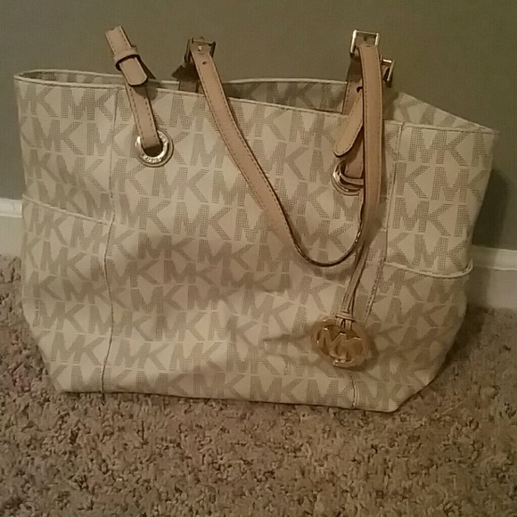 Michael kors purse
