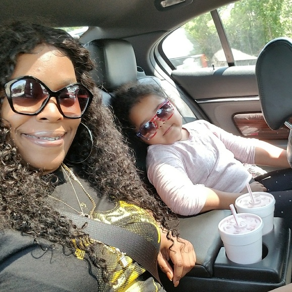 Meet your Posher, Kecia - Picture 2 of 3