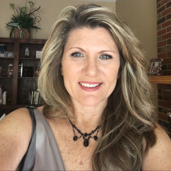 Meet your Posher, Tonya - Picture 3 of 4