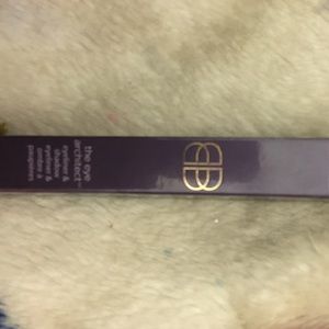 Double duty beauty eyeshadow/liner