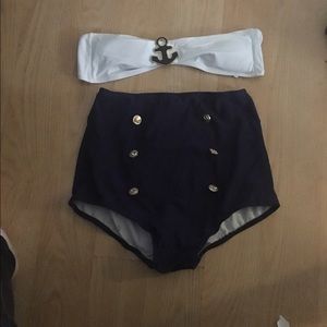 Selling 3.5 sets of bikinis