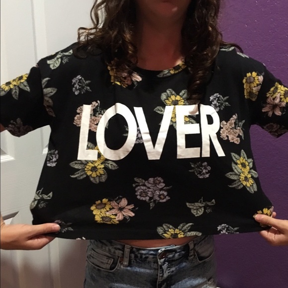 Cute sunflower crop top!