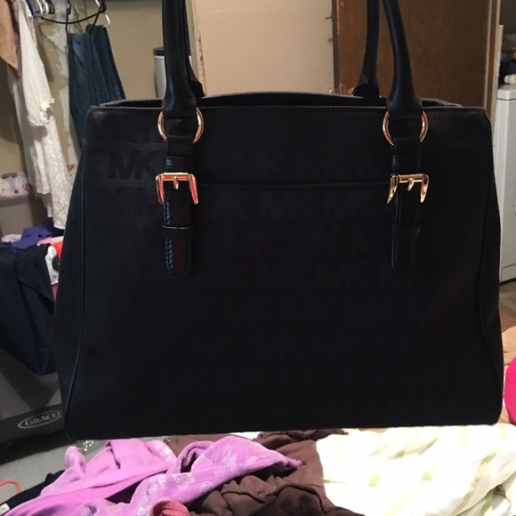 Michael Michael Kors Handbag  Michael Kors purse