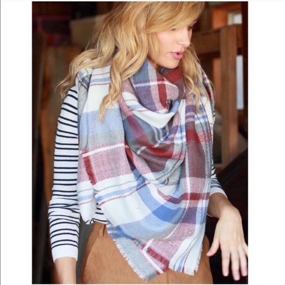 🆕CELINE hello fall scarf - BLUE MIX - Picture 4 of 4