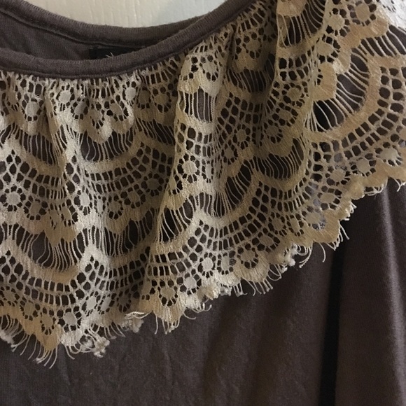 F21 Gray Ruffled Top - Picture 2 of 2