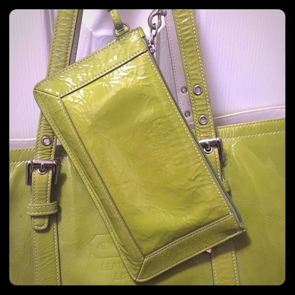 Coach Gallery Tote and Wristlet Set