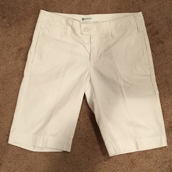 GAP WHITE SHORTS🌴👣