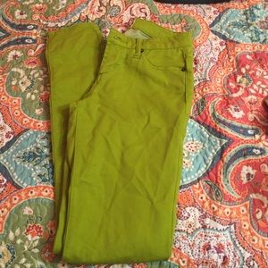 Scarlet boulevard size 25