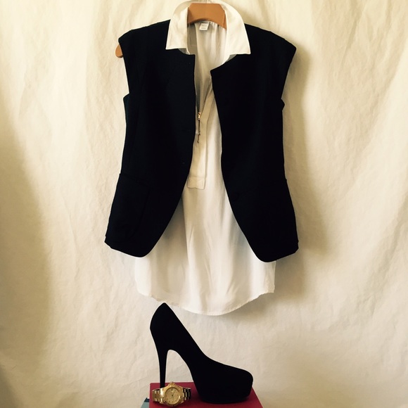 BR Monogram Collection Sleeveless Blazer