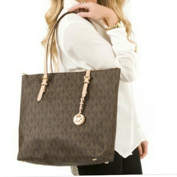 Like new Michael Kors jetset signature tote