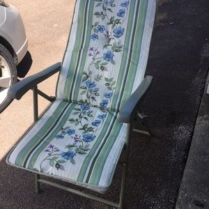 Reclining cushion chairs x4  10 each obo