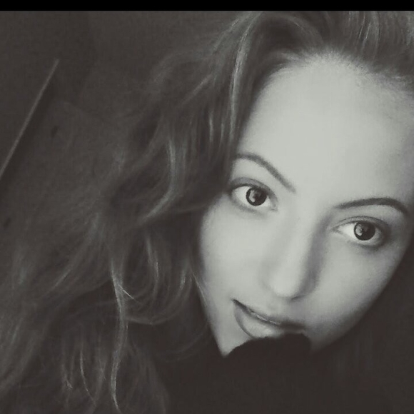 Meet your Posher, Victoria