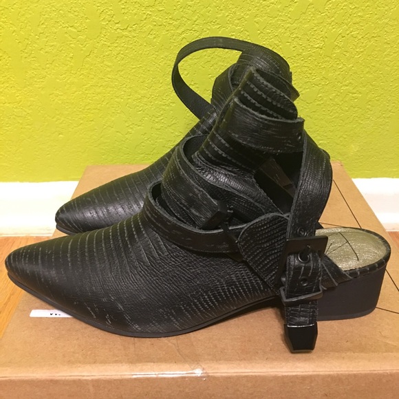 HOLD!!!! Matisse booties