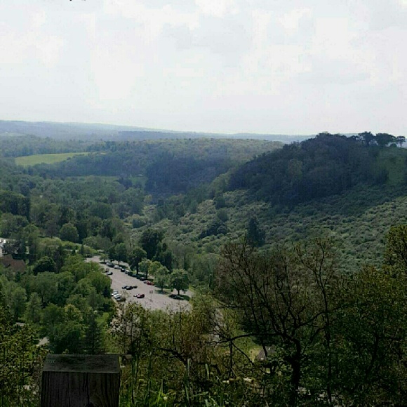 Meet your Posher, Lari