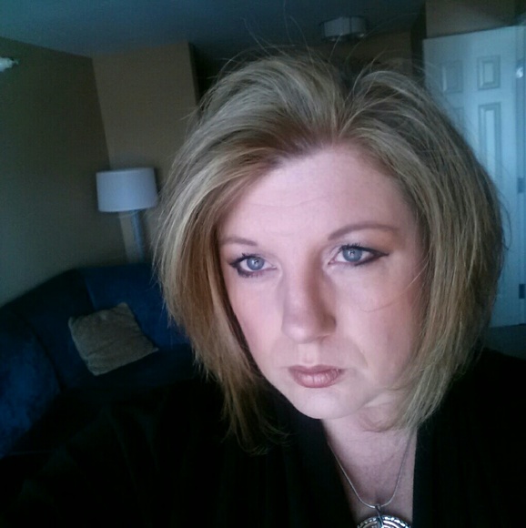 Meet your Posher, Teri - Picture 1 of 1