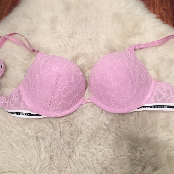36B Victoria's Secret push-up bra, like new