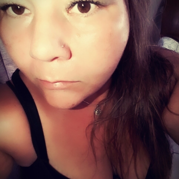 Meet your Posher, Justina - Picture 3 of 4