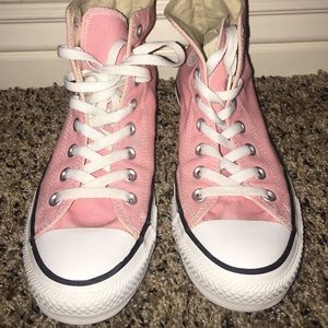 Like new cute converse