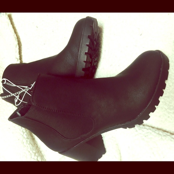 BOOTIES!!!