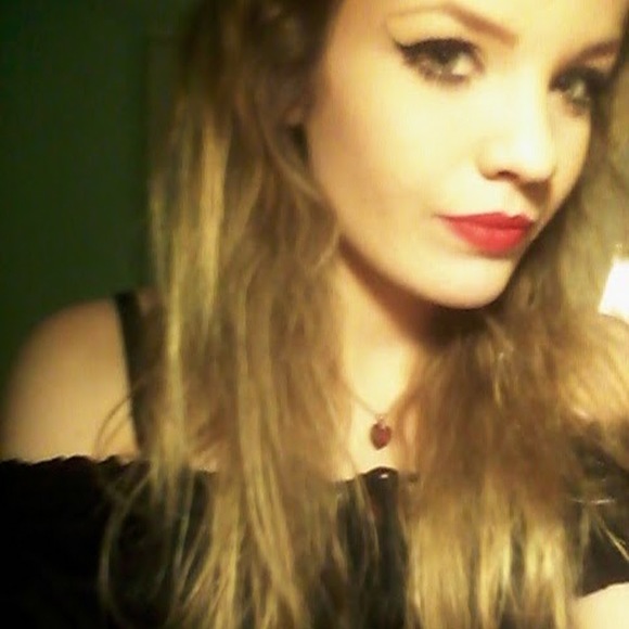 Meet your Posher, Jena - Picture 1 of 1