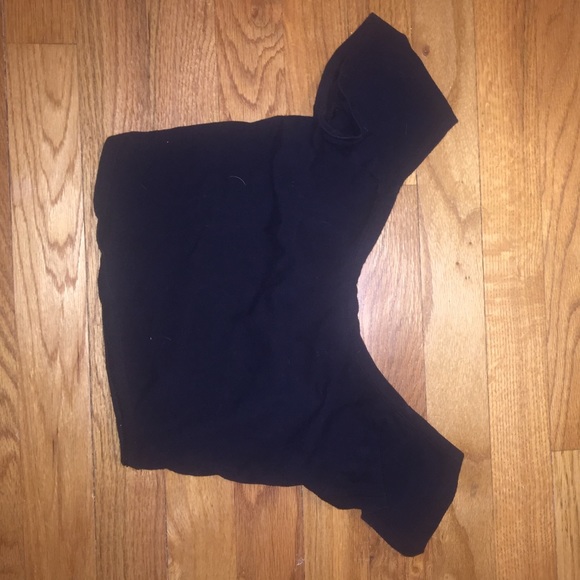black crop top