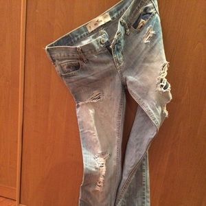 Hollister ripped bootcut Jean
