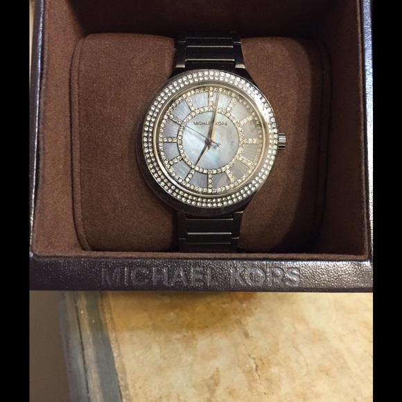 Michael Kors Watch - Picture 2 of 2