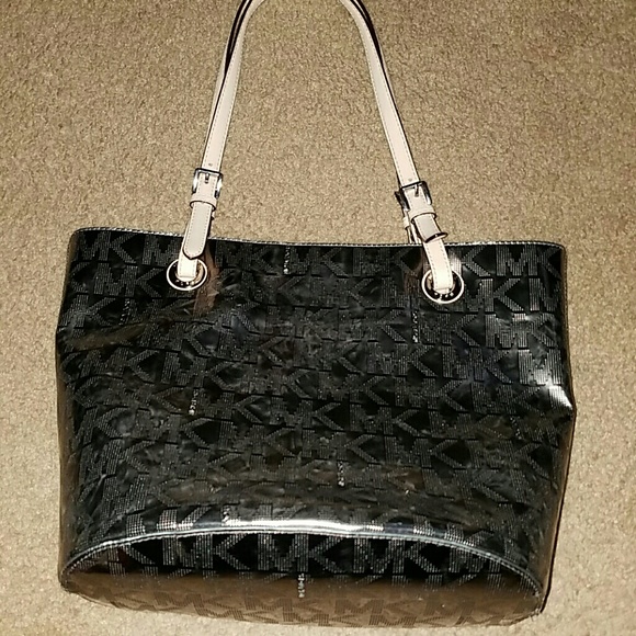 Michael Kors Handbags - Michael kors metallic tote