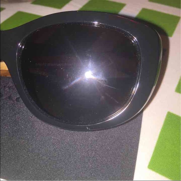 Coach Sunglasses - Picture 4 of 4