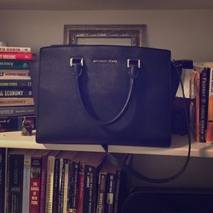 Michael Kors Selma Large Bag /Satchel Black