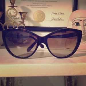 Alexander McQueen Cat eye sunglasses tortoise