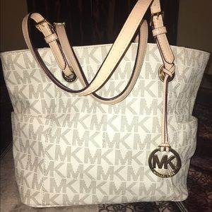 Michael Kors purse