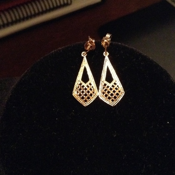 BRAND NEW  925 SILVER GOLD PLATTED EARRINGS