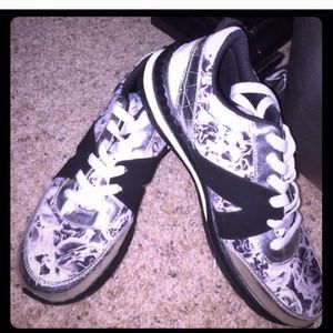 Sam Edelman brand new sneakers 🎠